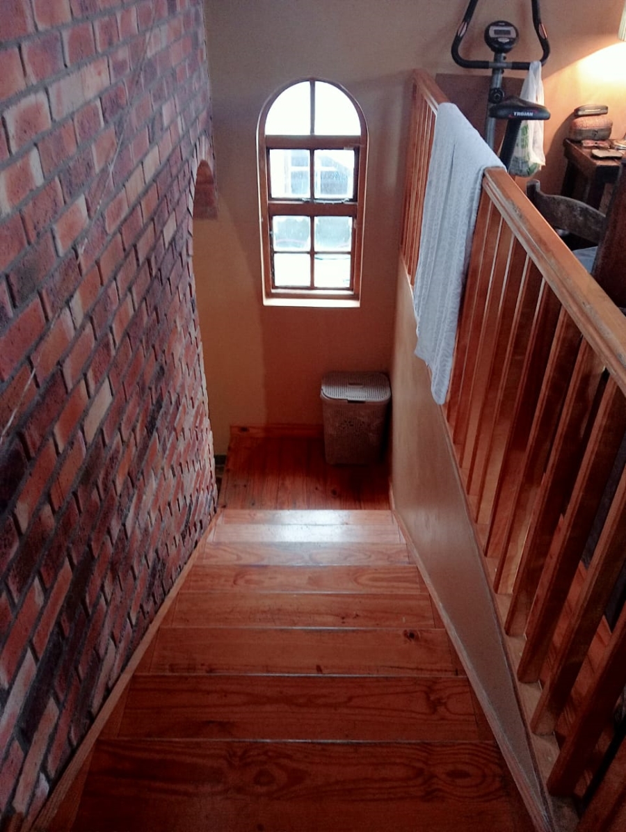 4 Bedroom Property for Sale in Nahoon Valley Park Eastern Cape